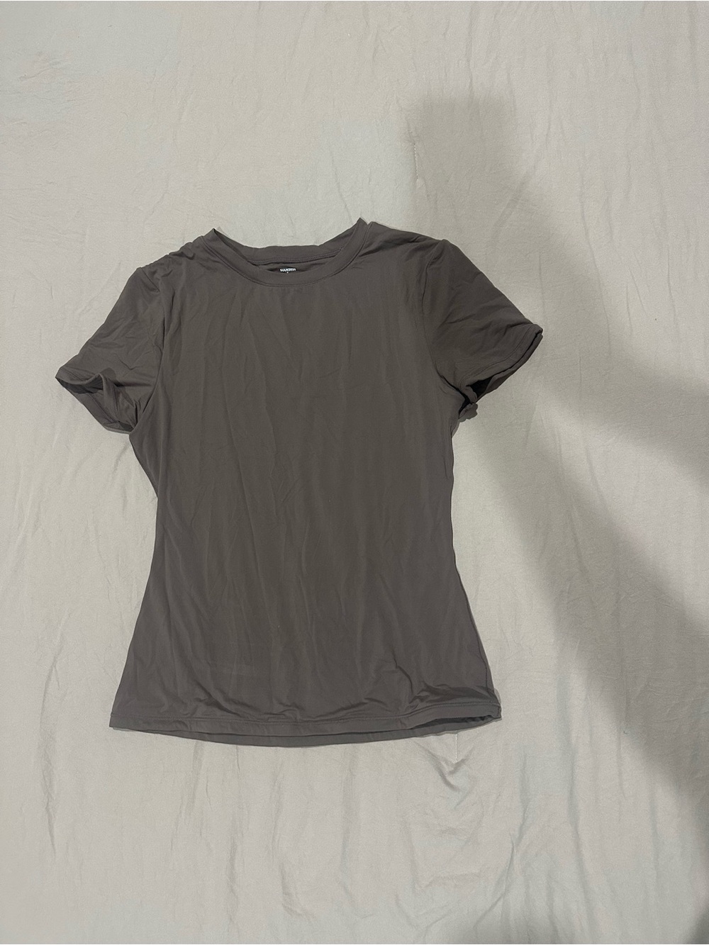 Women's Classic Crew Neck T-Shirt - taupe/brown. Stretchy, fitted